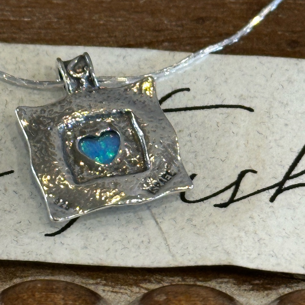 Adorable Sterling Silver Opal Heart Charm - Picture 4 of 4